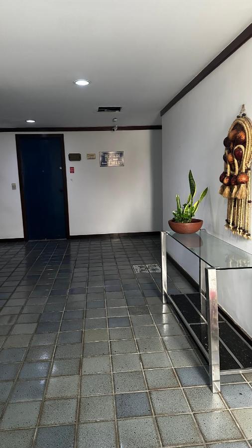 Apartamento Inteiro Frente Ao Mar De Ondina Salvador Exterior photo